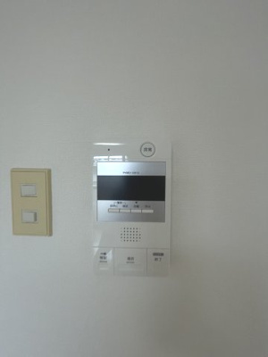 【セキュリティ】 | ジョイフル上新庄 | モニター付きインターホンです