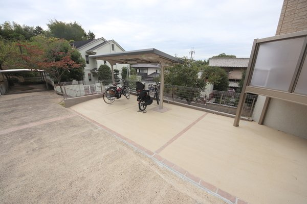 ローレルヒルズ富雄のその他