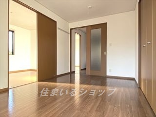 グリーンパーク奥田の居間・リビング