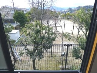 グリーンパーク奥田の展望|隣接の公園を見下ろす