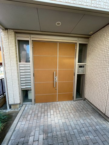 彩のエントランス