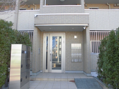 【エントランス】 | グランドゥール | 落ち着いたエントランスです