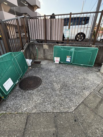 ★敷地内ゴミ置き場★