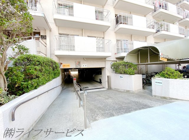 【駐車場】 | ハイム北野 | 駐車場入口