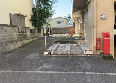 【駐輪場】 | ファーストクラス本厚木 | マンションの駐輪場は、事前に空きがあるか確認を取ると安心です。せっかく入居したのに駐輪スペースがない！なんてことになったら大変ですよね。そこで、内見時や購入前にはまず事前に確認しておくと良いでしょう。