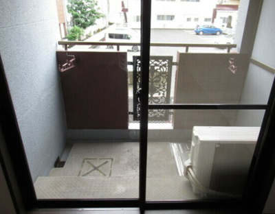 【バルコニー】 | ロマネスク東町 | 陽当たり良好なバルコニーです