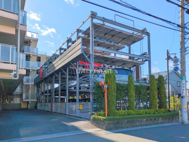 D’クラディア越谷Ⅱの駐車場