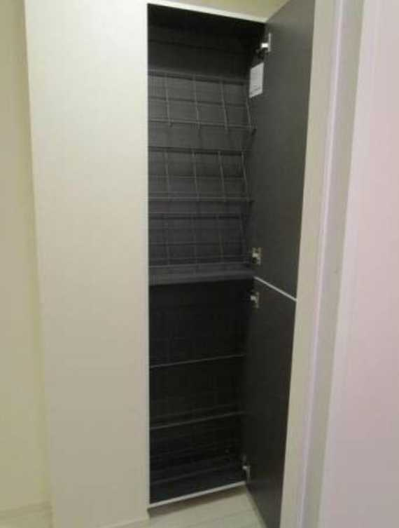 MSA Sangenjaya　敷金0　礼金0　築浅の玄関