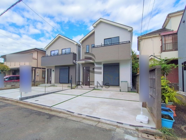 【外観】 | 西東京市泉町１丁目　新築戸建て　B号棟 | 均一性のある美しいシルエットを身に纏う、凛とした佇まい
