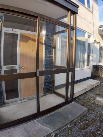 興津２丁目10　中古住宅の玄関