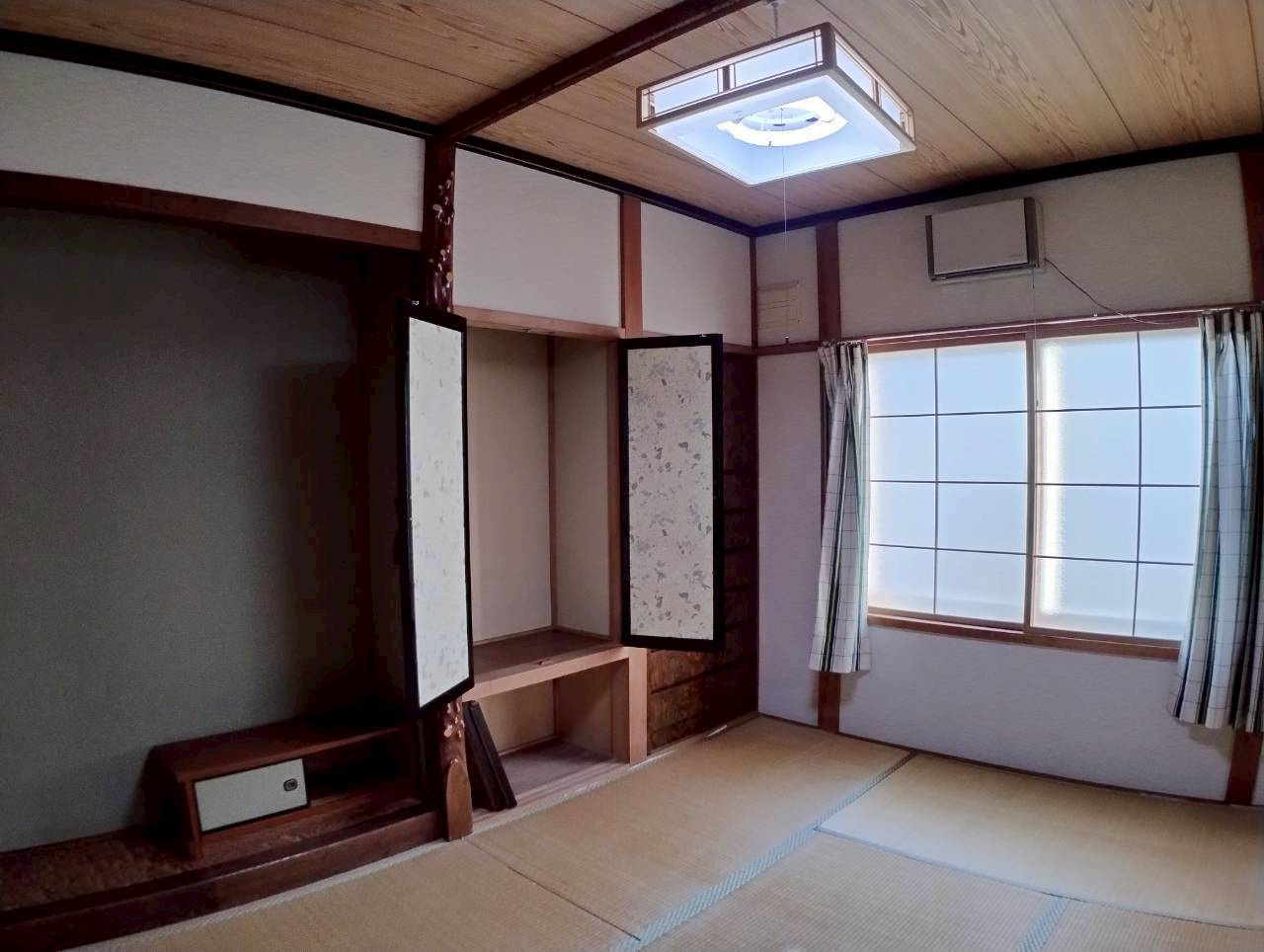 興津２丁目10　中古住宅の和室|1階和室　奥