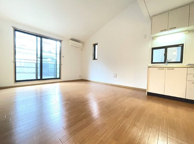 【居間・リビング】 | パークス三和