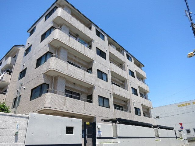 グランドハイツ氷川台の外観