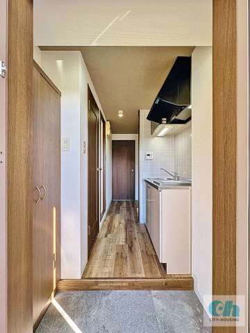 K2ヴィラ 408号室の玄関