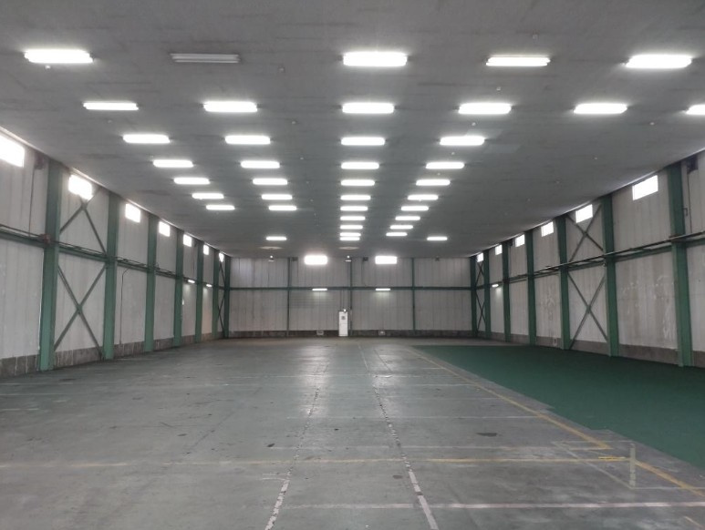 門真市桑才新町26-3貸倉庫・事務所の洋室