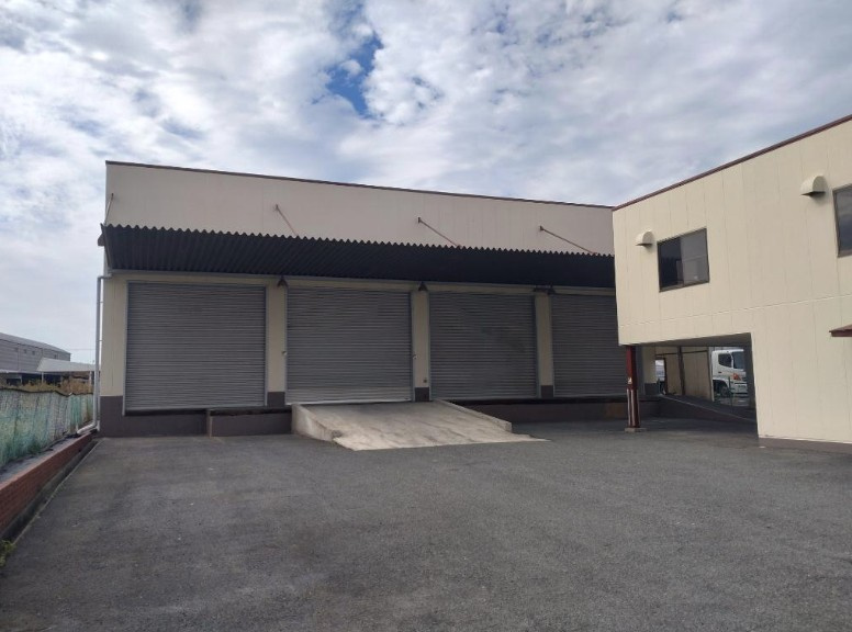 門真市桑才新町26-3貸倉庫・事務所の駐車場