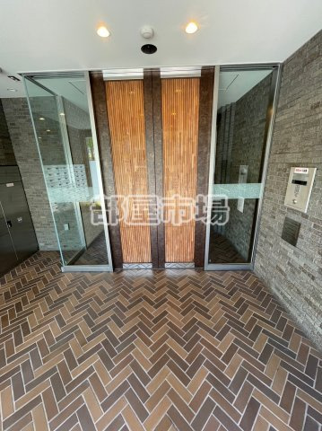 スカイコートグランデ清澄白河のエントランス