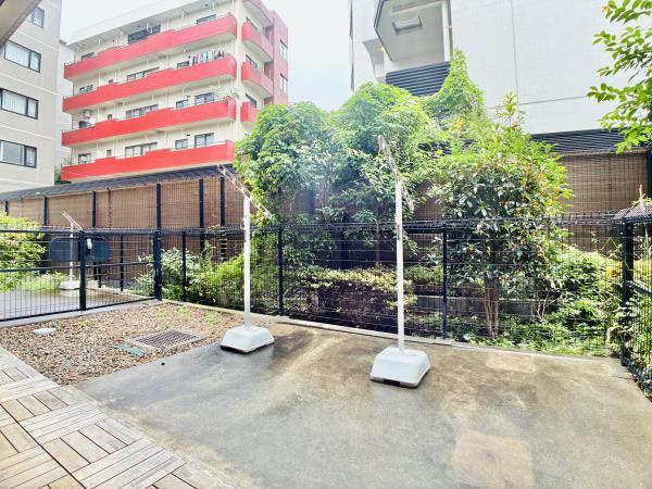 西麻布ホームズの居間・リビング