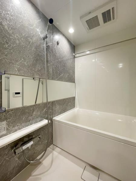 ＣＯＭＰＯＳＩＴＥ高輪の浴室