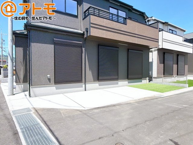 【駐車場】 | 清水区高橋9期　新築戸建　A号棟 | リビングへ直接荷物を入れられる駐車場♪
