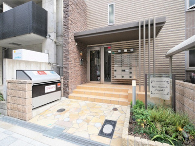 【エントランス】 | リッツ グランテ フユキ | 落ち着いたエントランスです