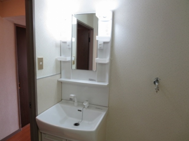 ヨシハラビルの洗面所