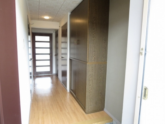 ヨシハラビルの玄関