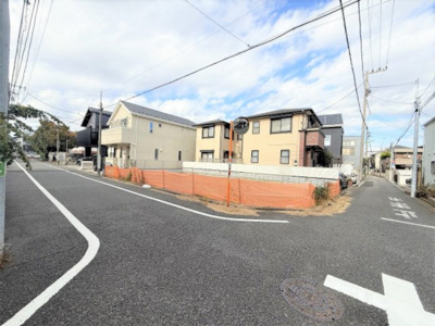 【外観】 | 【仲介手数料７１０万円が無料！！】■学芸大学駅１０分■南西・南東の角地 | 【お得な諸費用サービスキャンペーン中！！】
詳細は「物件概要」の「諸費用」欄をご確認下さい！
■学芸大学駅１０分
■南西道路・東道路の角地
■お好きなハウスメーカーで建築可能
■無料で間取図作成可能