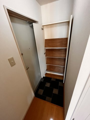 メゾンリヴァージュの玄関