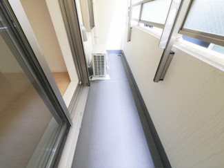 【バルコニー】 | リーベル クリサンス | 落ち着いた時間を過ごせるバルコニーです