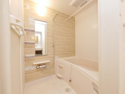 【浴室】 | リーベル クリサンス | ゆったり過ごせるお風呂です