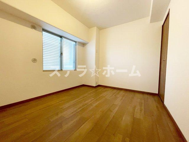 レックスタウン新高弐号館の洋室