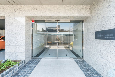 【エントランス】 | フュージョナル王子RICOTT