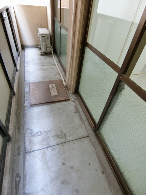 ラパンジール京橋のバルコニー