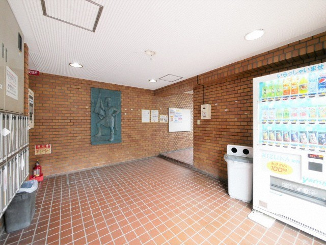 ラパンジール京橋のロビー