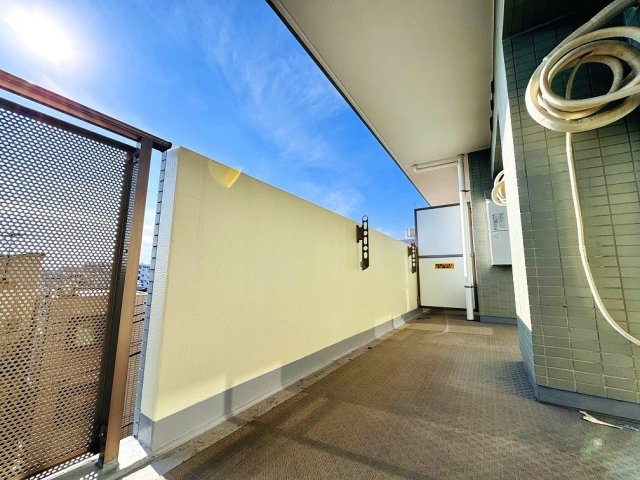 【バルコニー】 | パーク・エステート上板橋（成増店） | 南向きのワイドバルコニー。