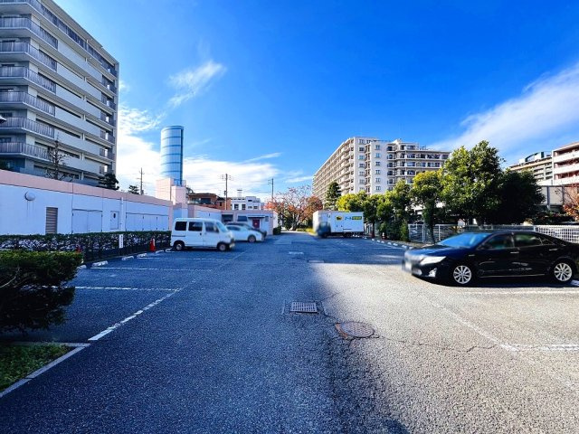 【駐車場】 | パーク・エステート上板橋（成増店） | 駐車場月額18,000～20,000円
※空き状況は管理会社へ要確認。