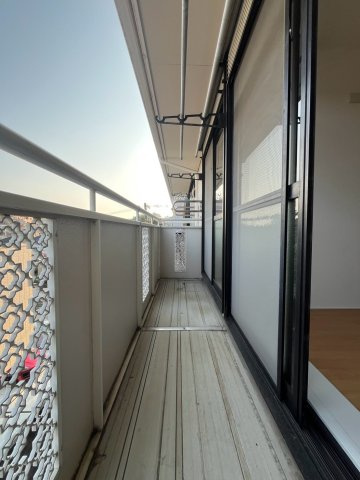 ガーデン・スマ B棟のバルコニー