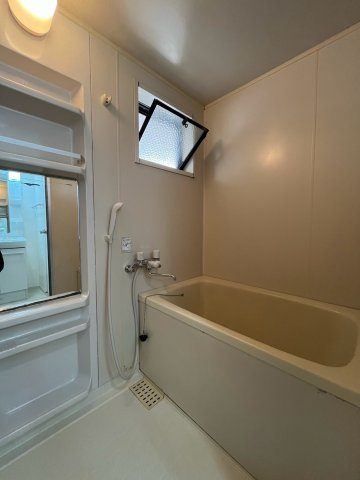 ガーデン・スマ B棟の浴室