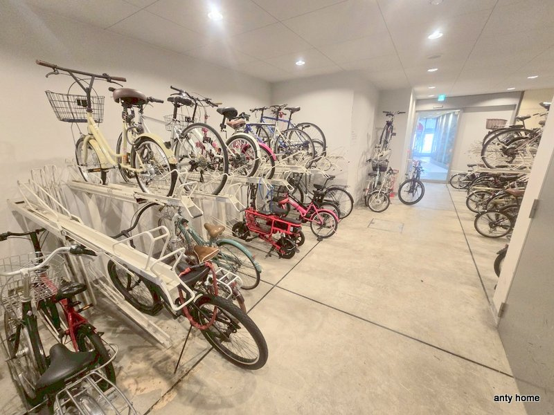 ブラービ南船場　仲介手数料無料の駐車場