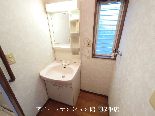 HITコートEの独立洗面台