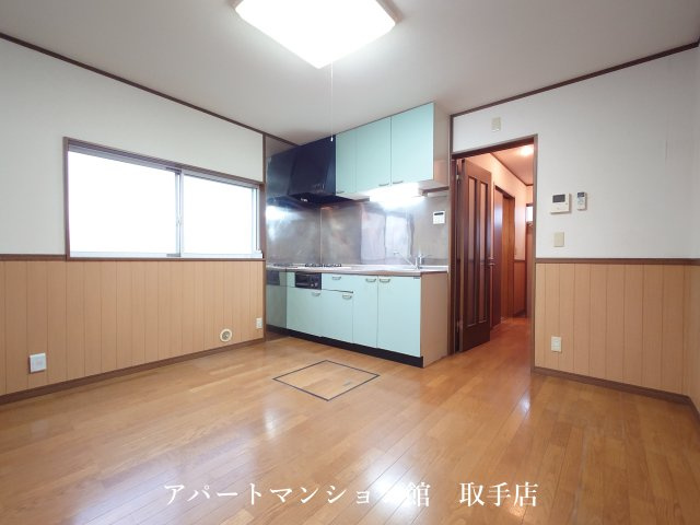 HITコートEの居間・リビング