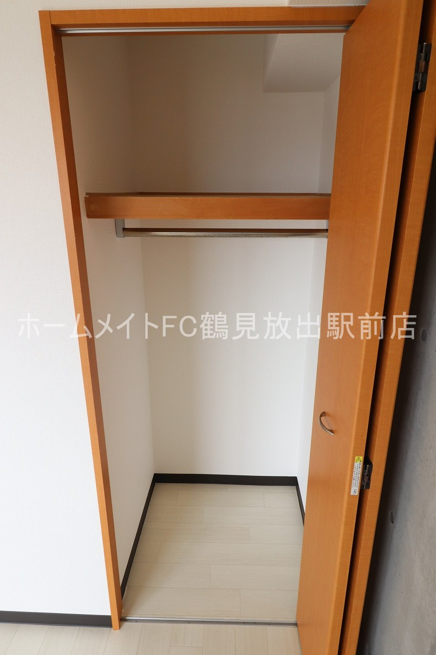 東大阪市稲田本町３丁目の賃貸マンションの収納