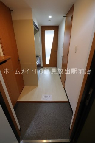 東大阪市稲田本町３丁目の賃貸マンションの玄関