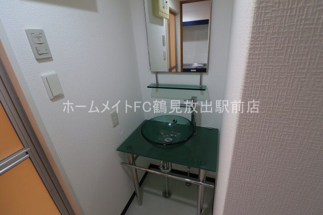 東大阪市稲田本町３丁目の賃貸マンションの独立洗面台