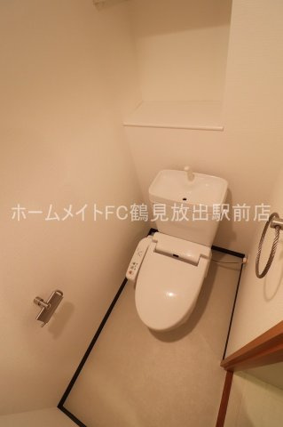 東大阪市稲田本町３丁目の賃貸マンションのトイレ