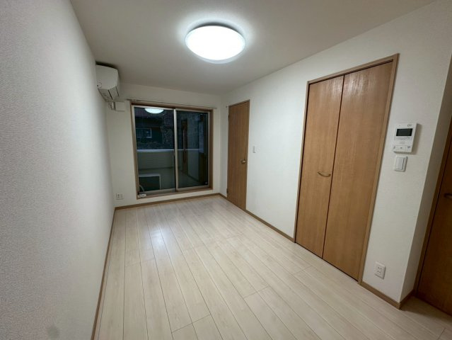 ラパーチェ プリモの居間・リビング