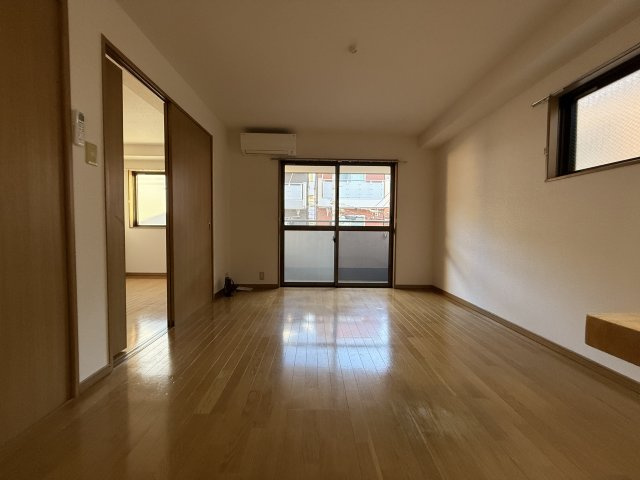 ラ・フォーレ三和の居間・リビング