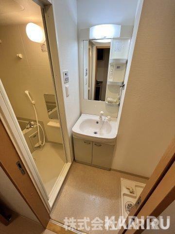 Uresidence京橋の玄関