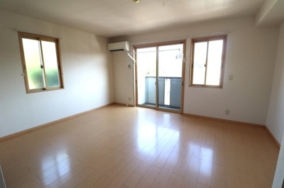 【居間・リビング】 | クレールセゾンAB | リビング全景（エアコン付）